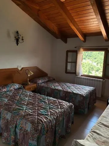 Casa Enriu-Alojamiento Y Desayuno Vilaller Country house